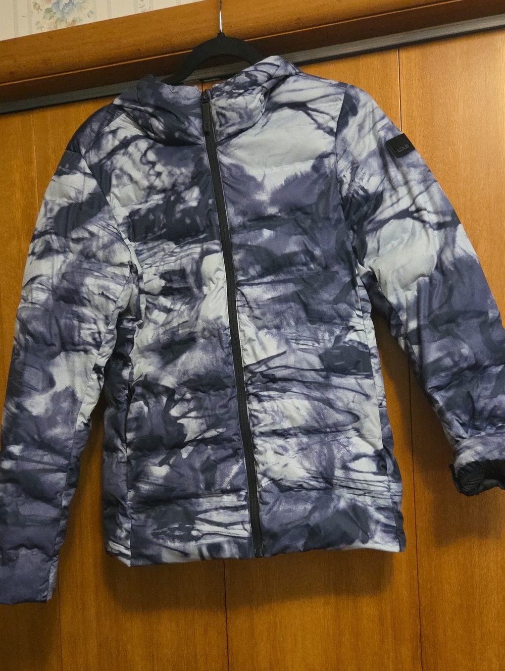 Lole Women's Tie-Dye Style Puffer Jacket - Navy & White